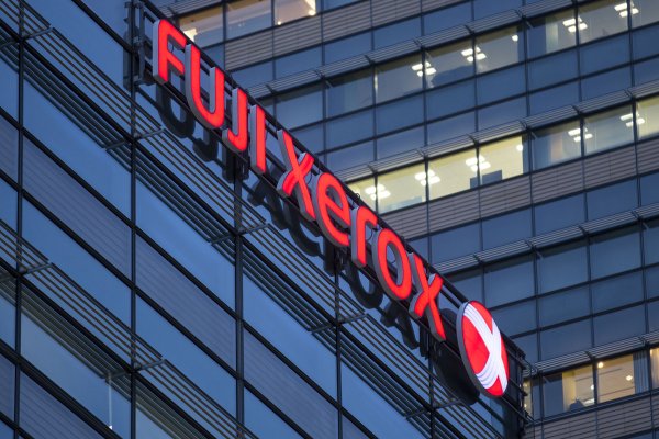 Fuji Xerox acquires CSG