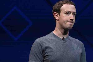 Social media collecting data_Facebook